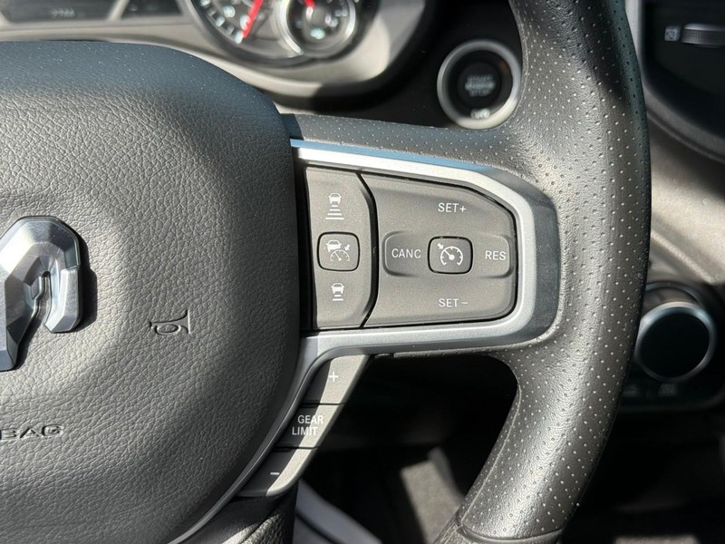 Ram 1500 Vehicle Image 17