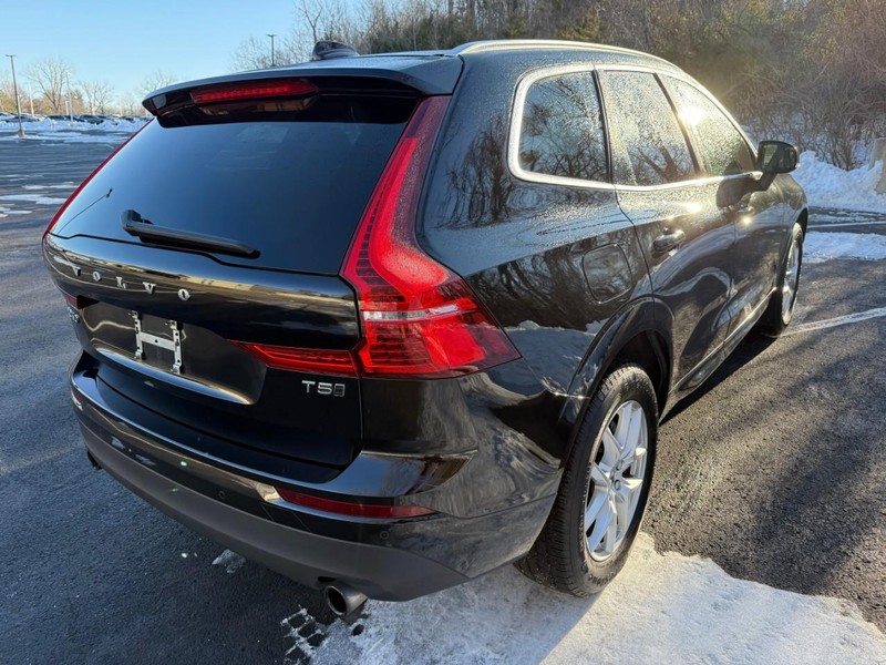 Volvo XC60 Vehicle Image 12