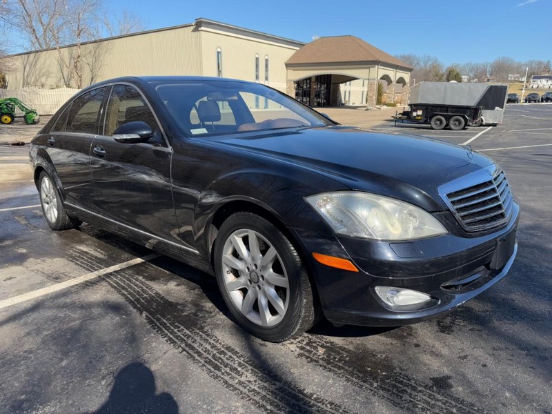 Mercedes-Benz S-Class Vehicle Image 13