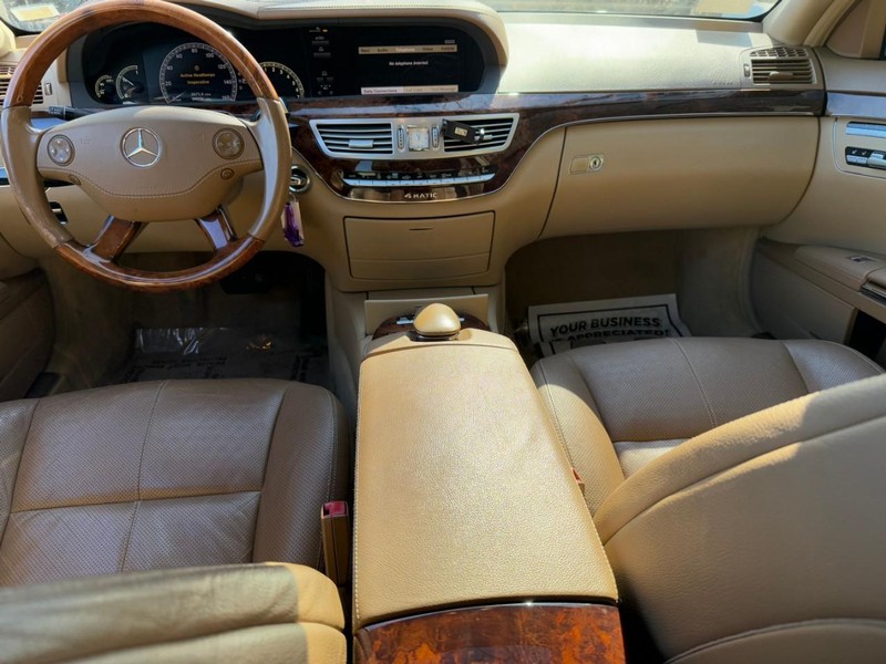 Mercedes-Benz S-Class Vehicle Image 16