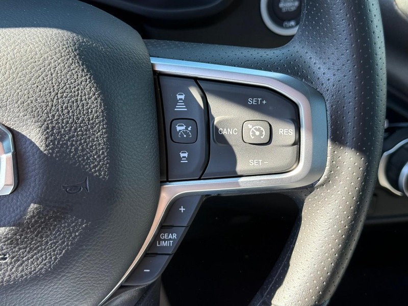 Ram 1500 Vehicle Image 12