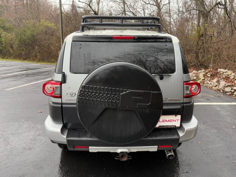 Toyota FJ Cruiser Vehicle Image 08