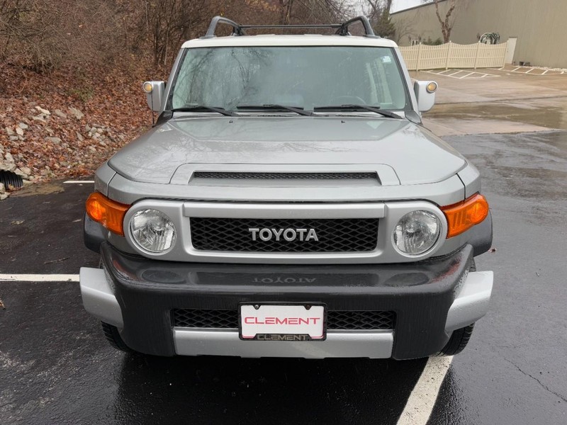 Toyota FJ Cruiser Vehicle Image 11