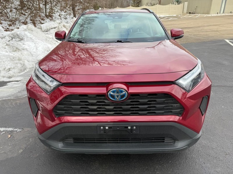 Toyota RAV4 Hybrid Vehicle Image 14