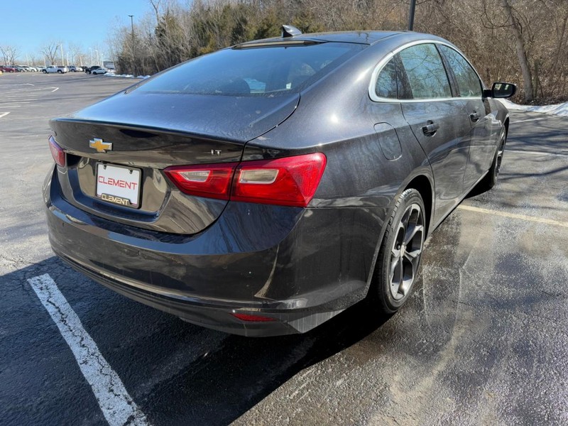 Chevrolet Malibu Vehicle Image 09