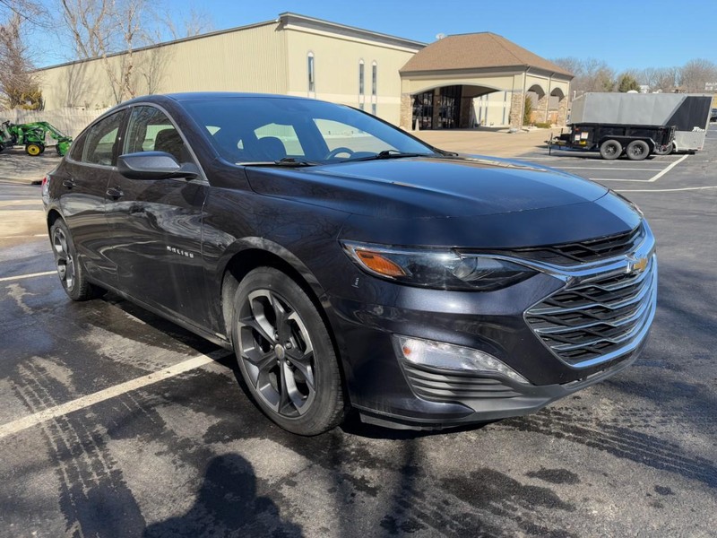 Chevrolet Malibu Vehicle Image 11