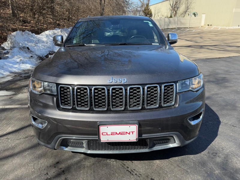 Jeep Grand Cherokee Vehicle Image 12