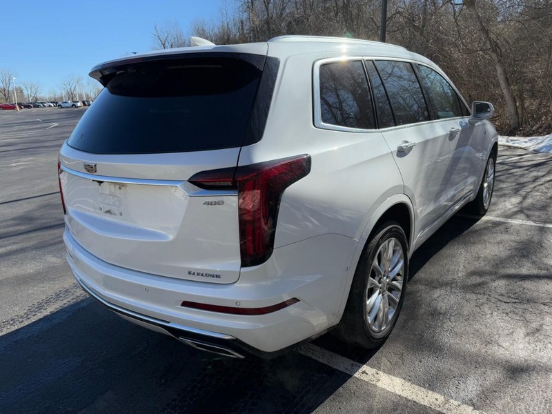 Cadillac XT6 Vehicle Image 09