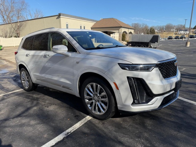 Cadillac XT6 Vehicle Image 11