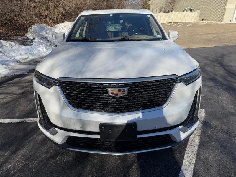 Cadillac XT6 Vehicle Image 12