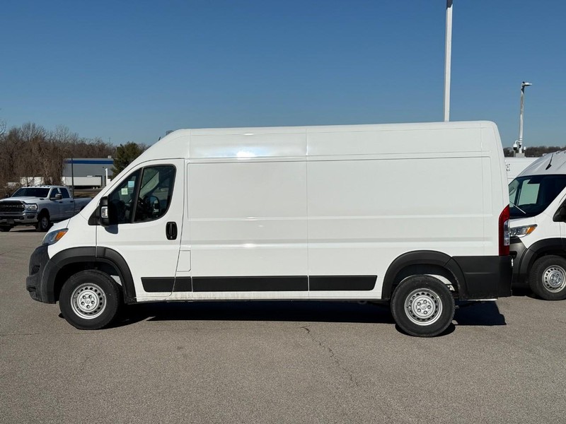 Ram ProMaster Cargo Van Vehicle Image 03