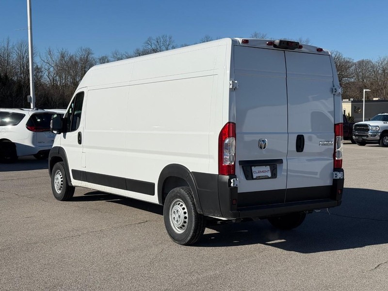Ram ProMaster Cargo Van Vehicle Image 04