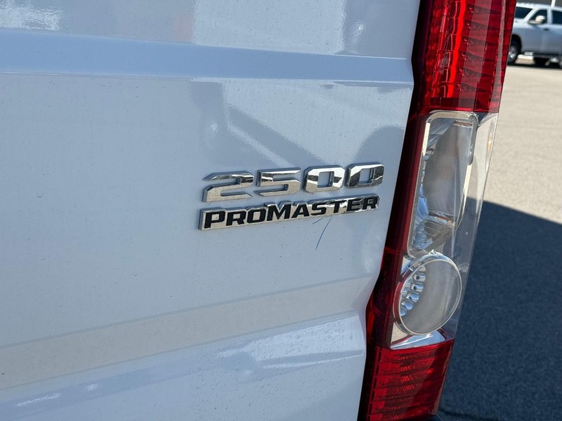 Ram ProMaster Cargo Van Vehicle Image 07