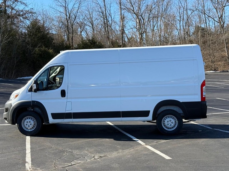 Ram ProMaster Cargo Van Vehicle Image 03
