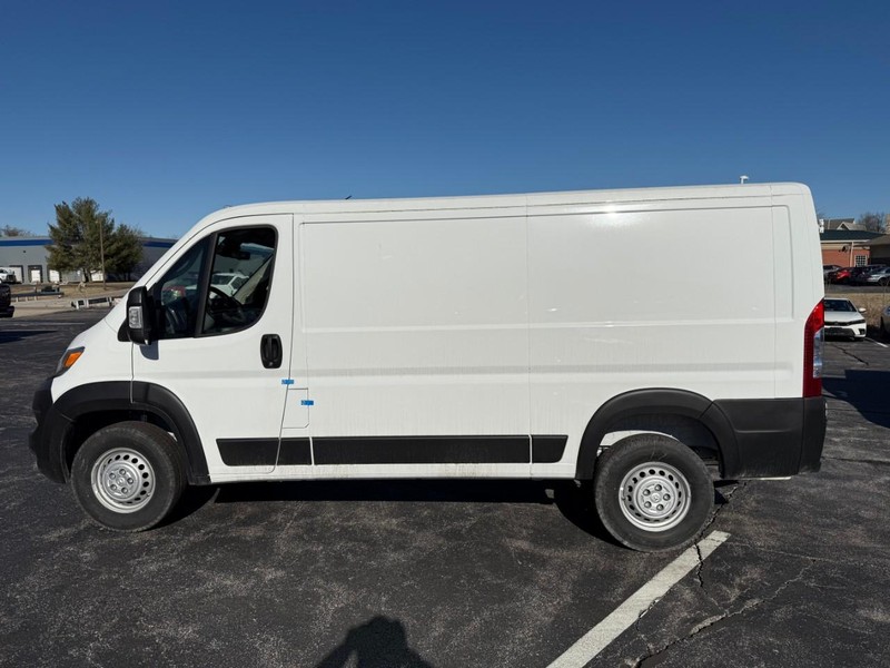 Ram ProMaster Cargo Van Vehicle Image 03
