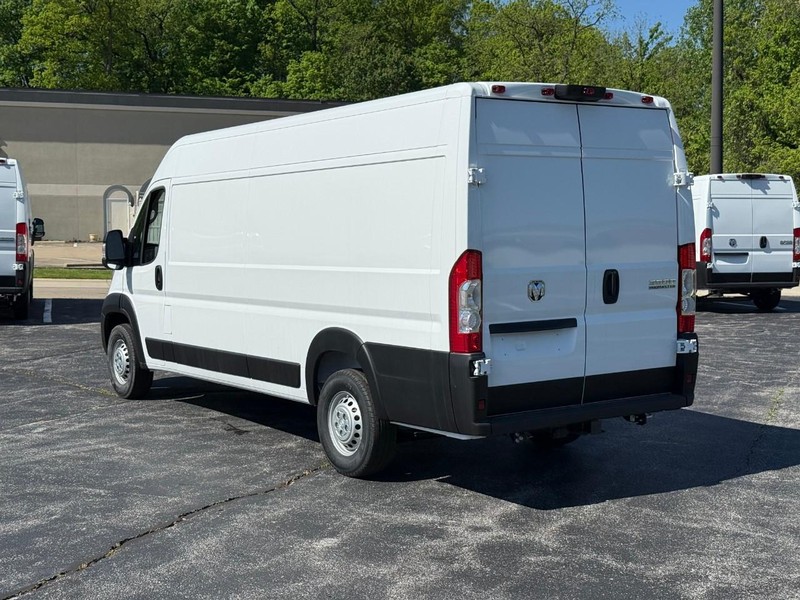 Ram ProMaster Cargo Van Vehicle Image 04