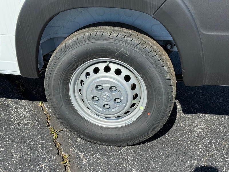 Ram ProMaster Cargo Van Vehicle Image 07