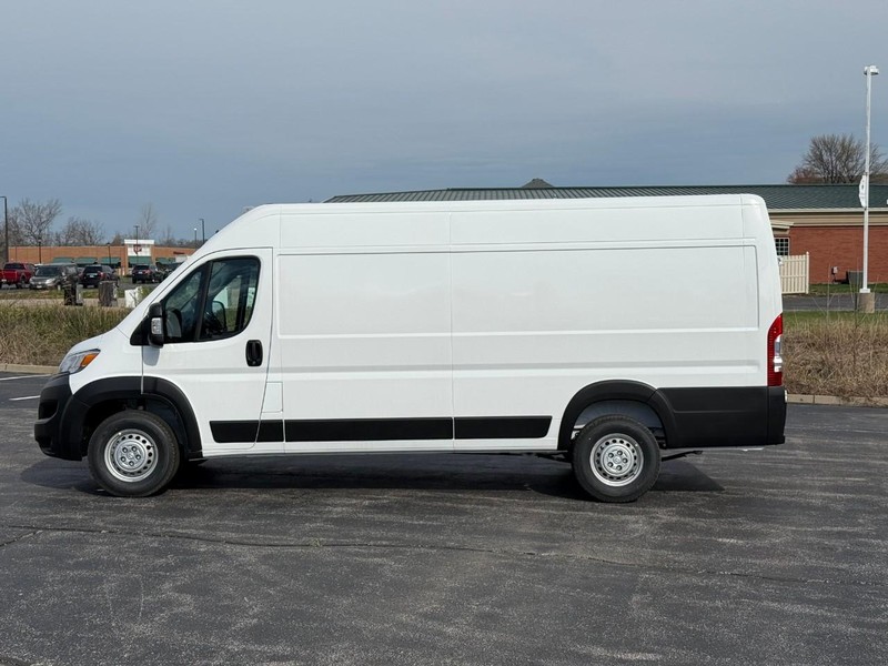 Ram ProMaster Cargo Van Vehicle Image 03