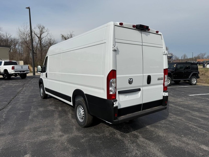 Ram ProMaster Cargo Van Vehicle Image 04