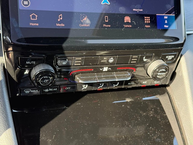 Jeep Grand Cherokee L Vehicle Image 20