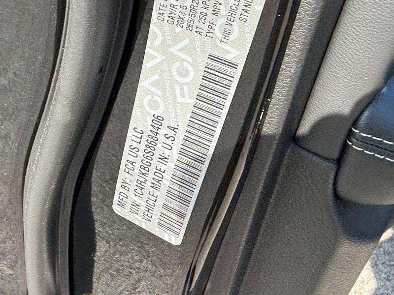 Jeep Grand Cherokee L Vehicle Image 22