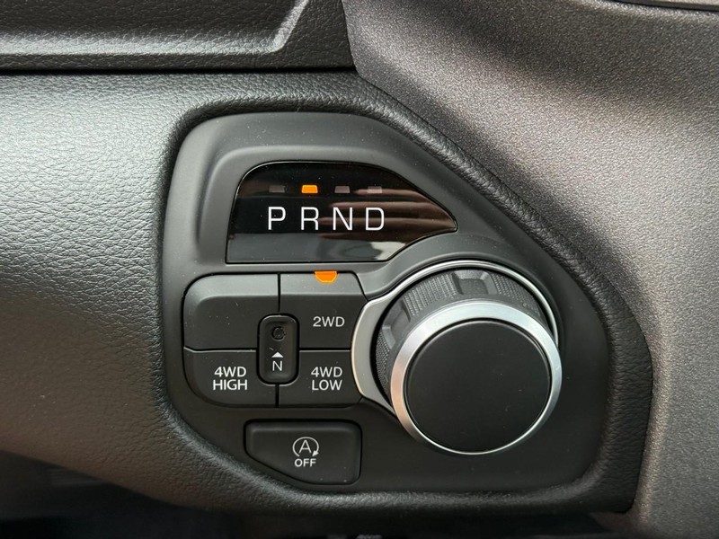 Ram 1500 Vehicle Image 14
