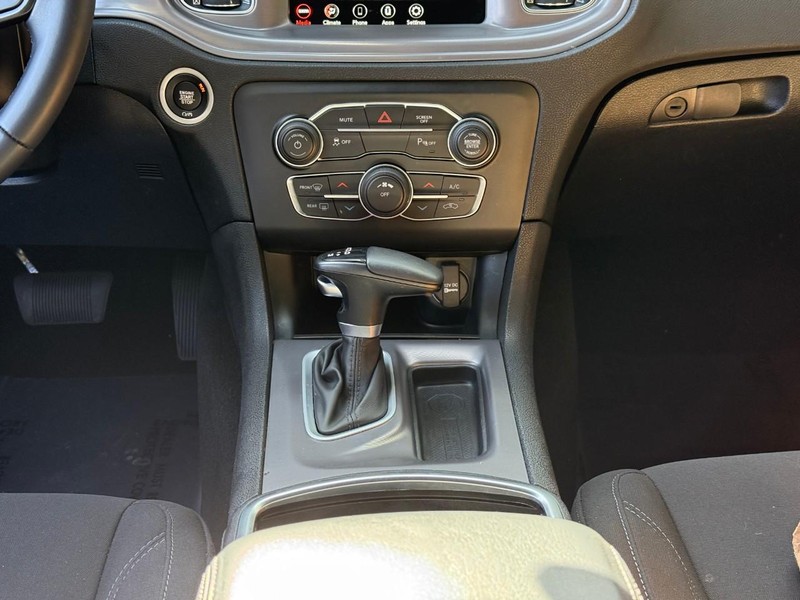 Dodge Charger Vehicle Image 17