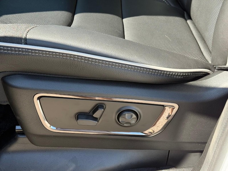 Ram 1500 Vehicle Image 15