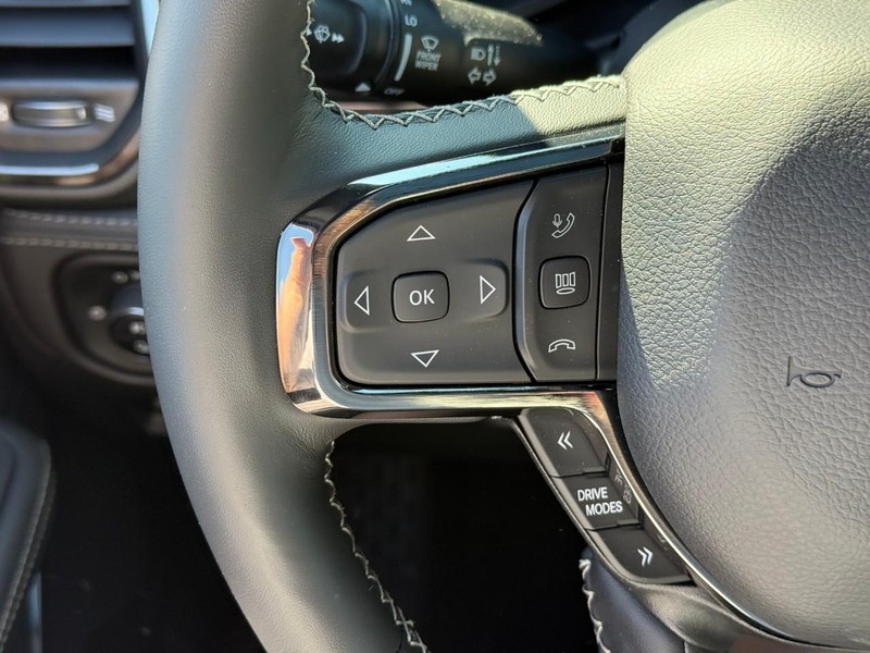 Ram 1500 Vehicle Image 16
