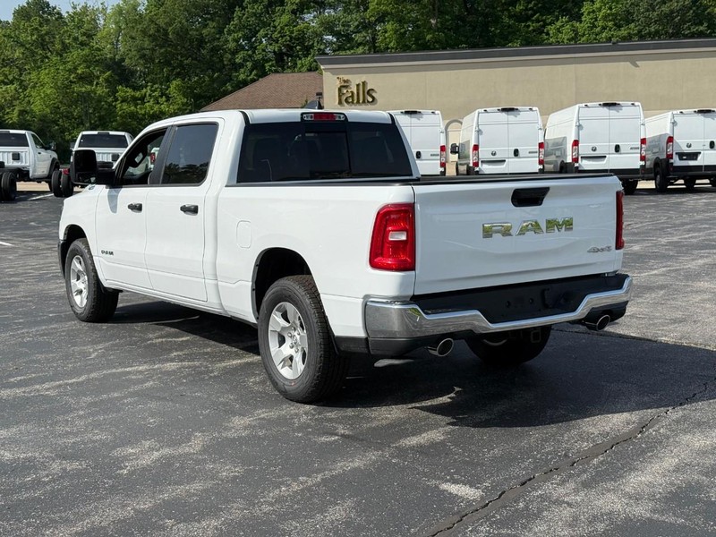Ram 1500 Vehicle Image 04