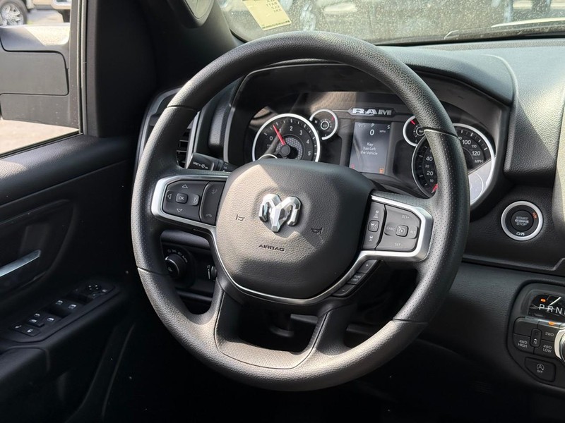 Ram 1500 Vehicle Image 09