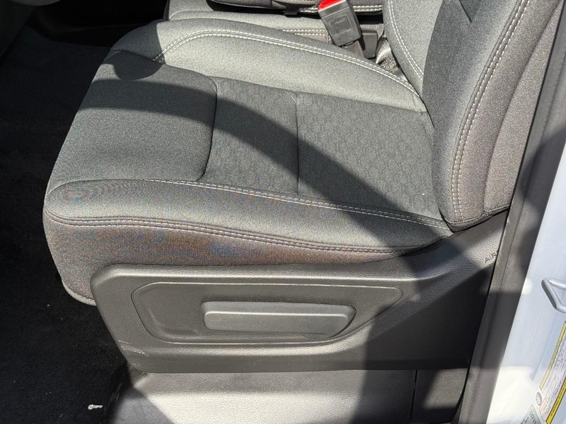 Ram 1500 Vehicle Image 14