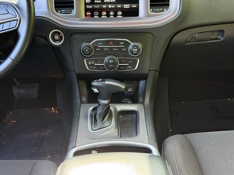 Dodge Charger Vehicle Image 18