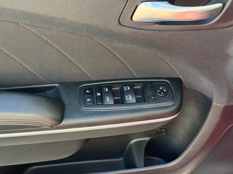 Dodge Charger Vehicle Image 19