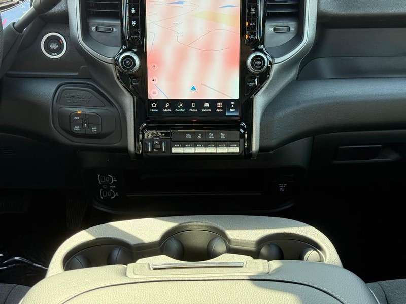 Ram 2500 Vehicle Image 13