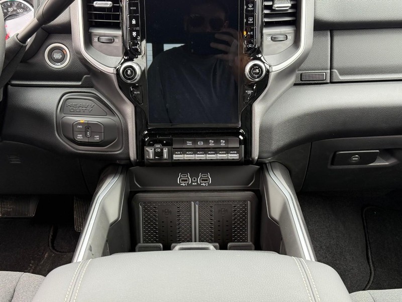 Ram 2500 Vehicle Image 12