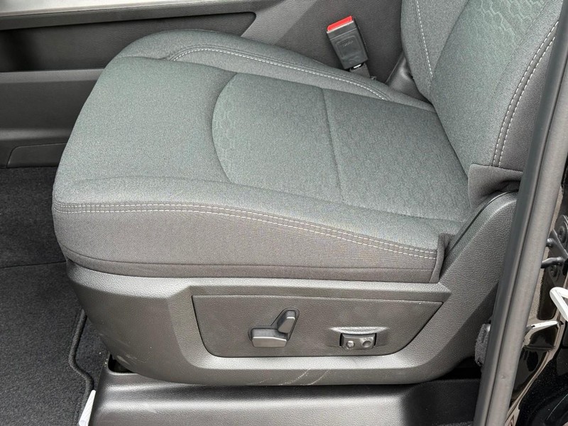 Ram 2500 Vehicle Image 14