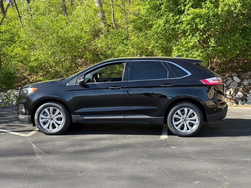 Ford Edge Vehicle Image 03