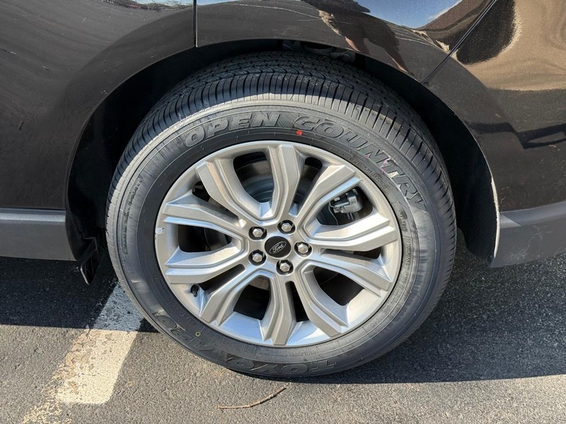 Ford Edge Vehicle Image 05