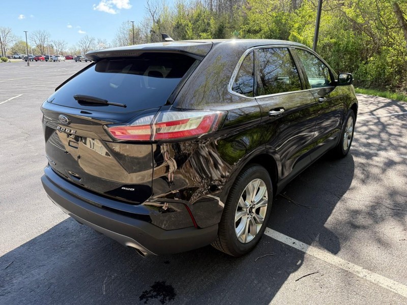 Ford Edge Vehicle Image 11