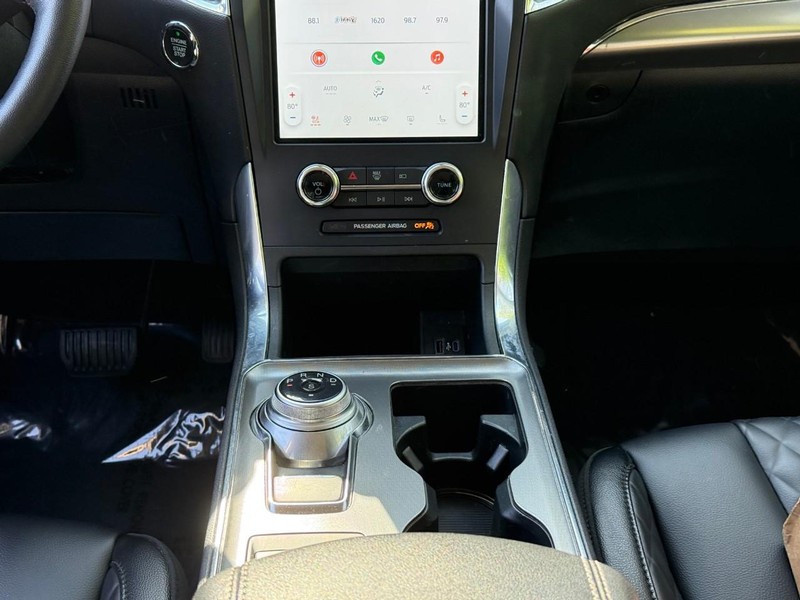 Ford Edge Vehicle Image 18