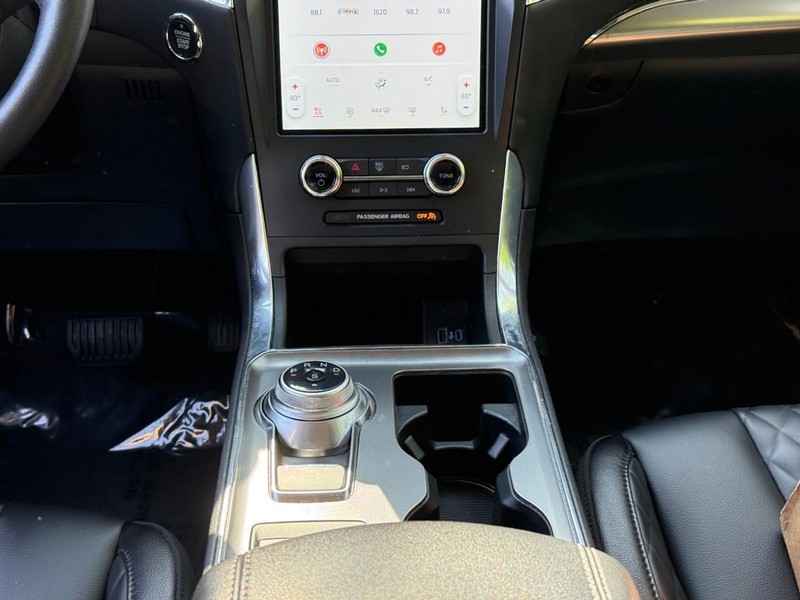 Ford Edge Vehicle Image 19
