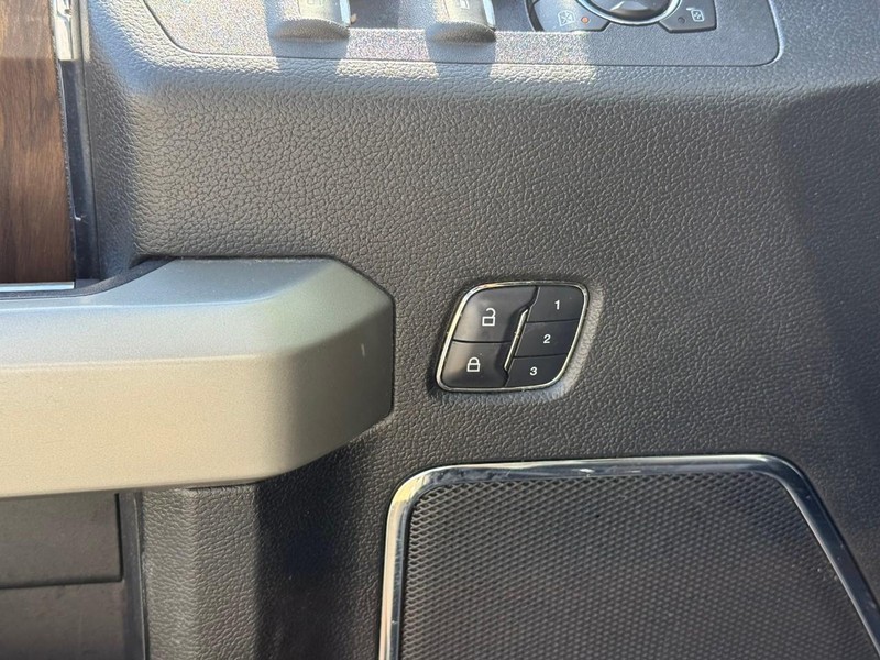 Ford F-150 Vehicle Image 21