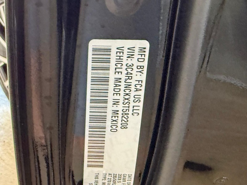 Jeep Wagoneer S Vehicle Image 20