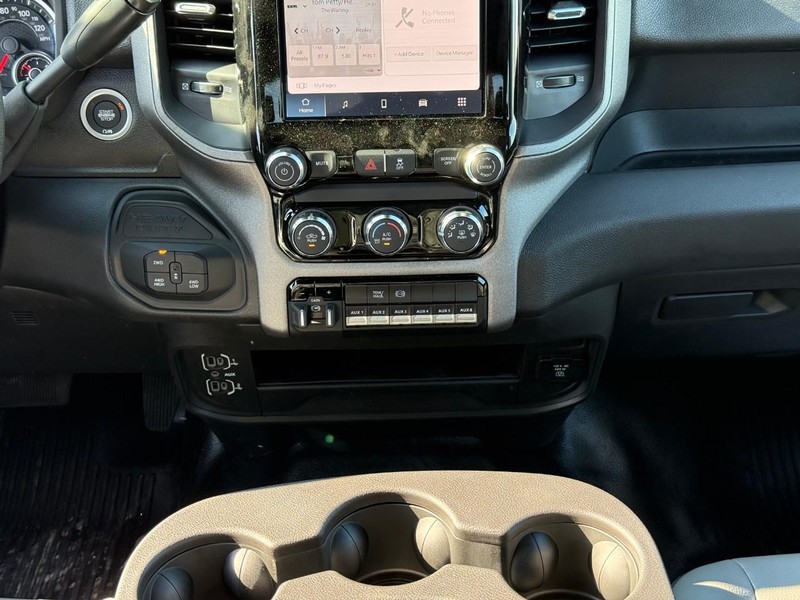 Ram 2500 Vehicle Image 14