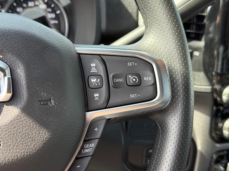 Ram 2500 Vehicle Image 16