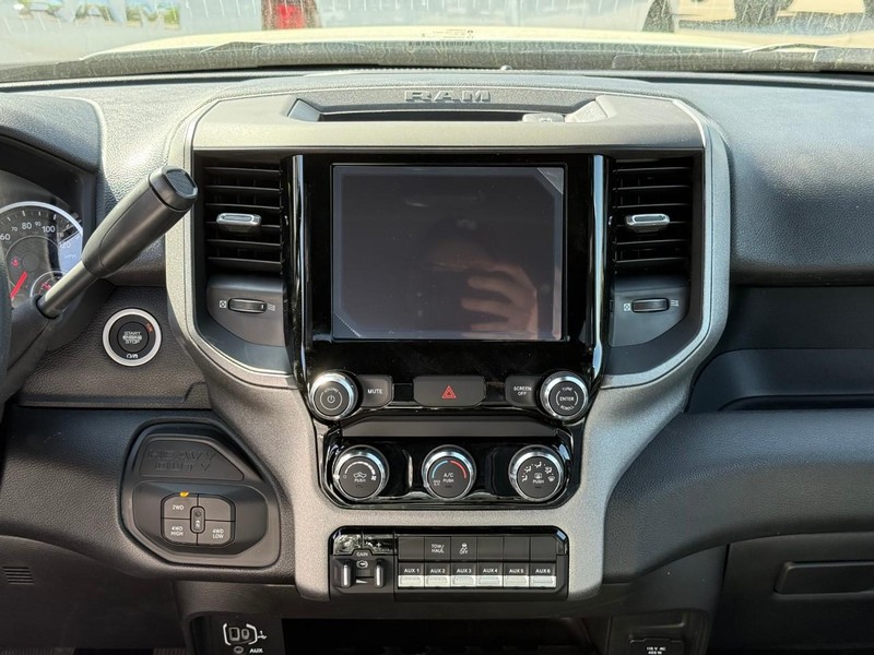 Ram 2500 Vehicle Image 12