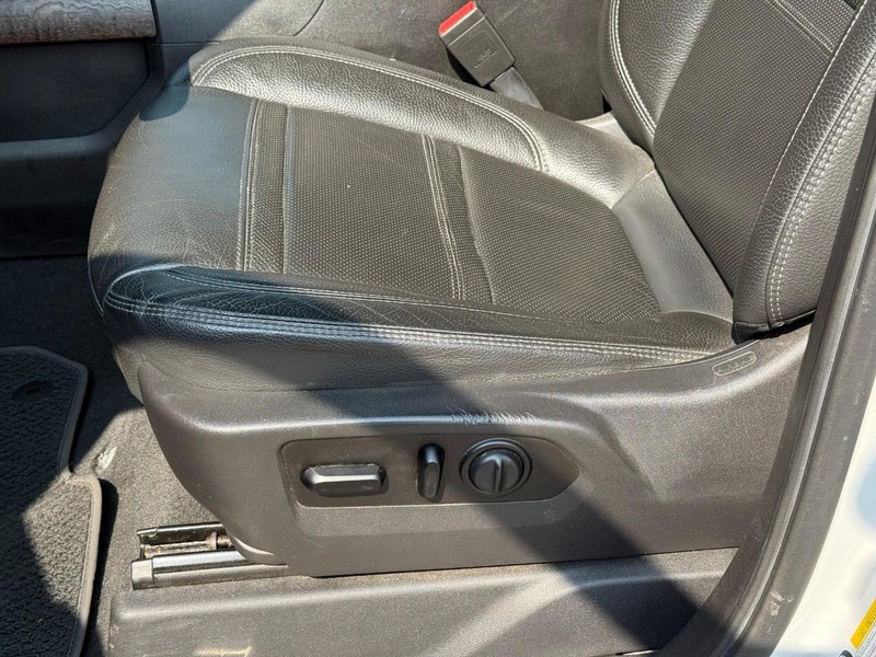 GMC Sierra 1500 Vehicle Image 15