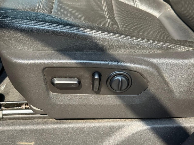 GMC Sierra 1500 Vehicle Image 16