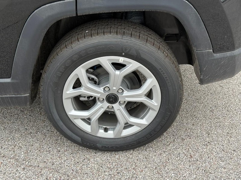 Jeep Compass Vehicle Image 05